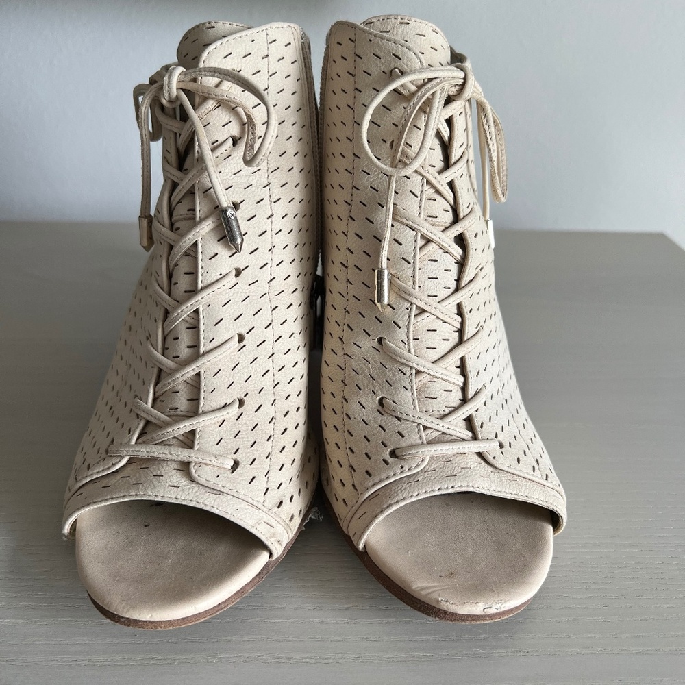Sam Edelman Lace Up Sandals, Size 7.5